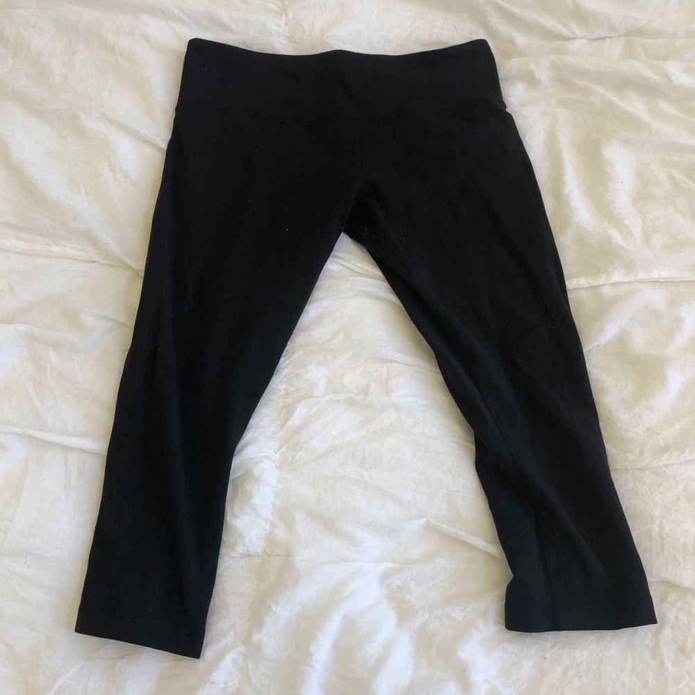 Lululemon | Black Cropped Leggings